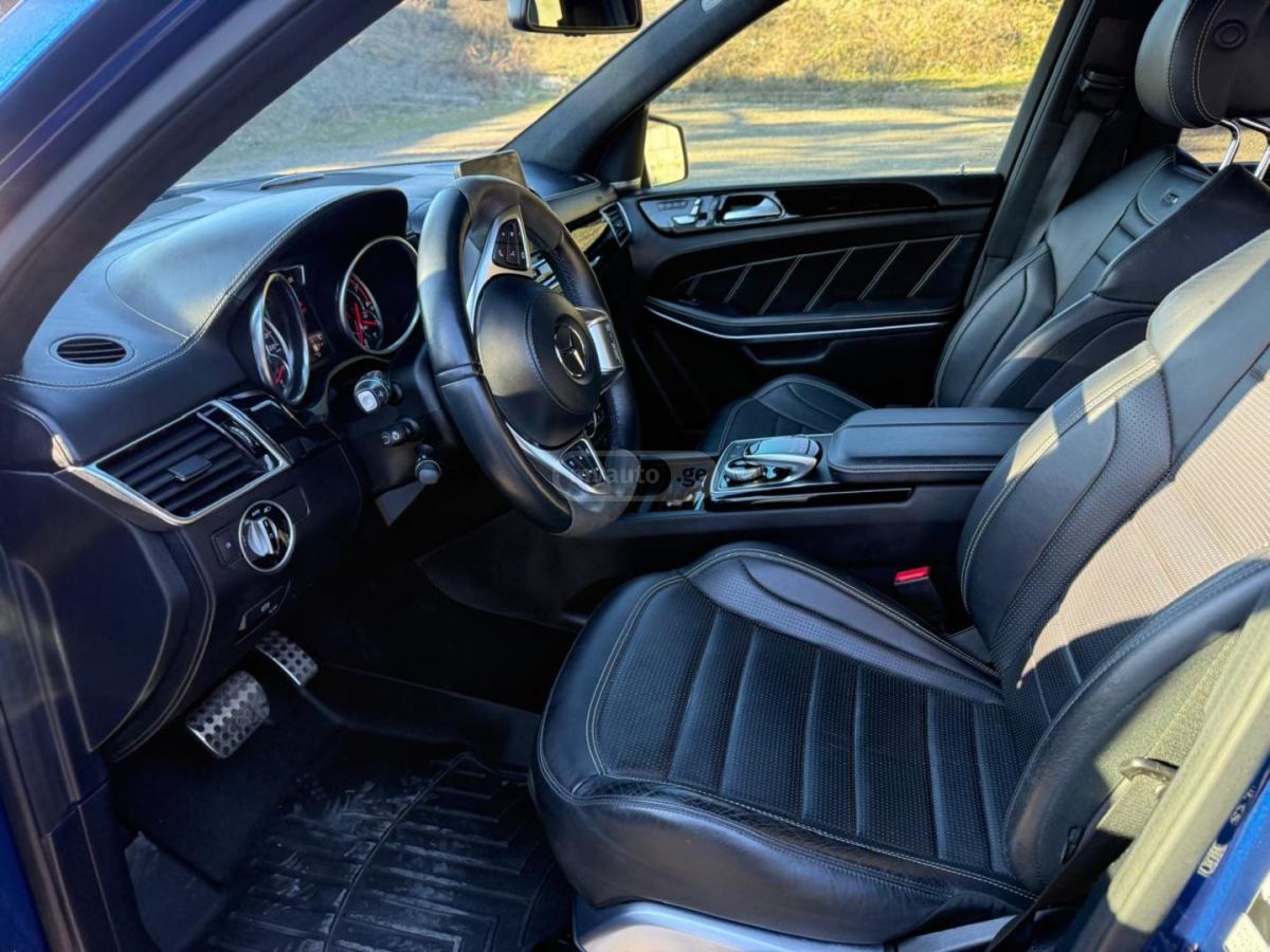 Mercedes-Benz GLS 63 AMG - фото 10