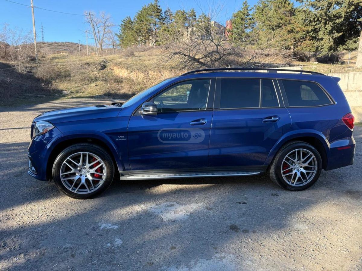 Mercedes-Benz GLS 63 AMG - фото 14