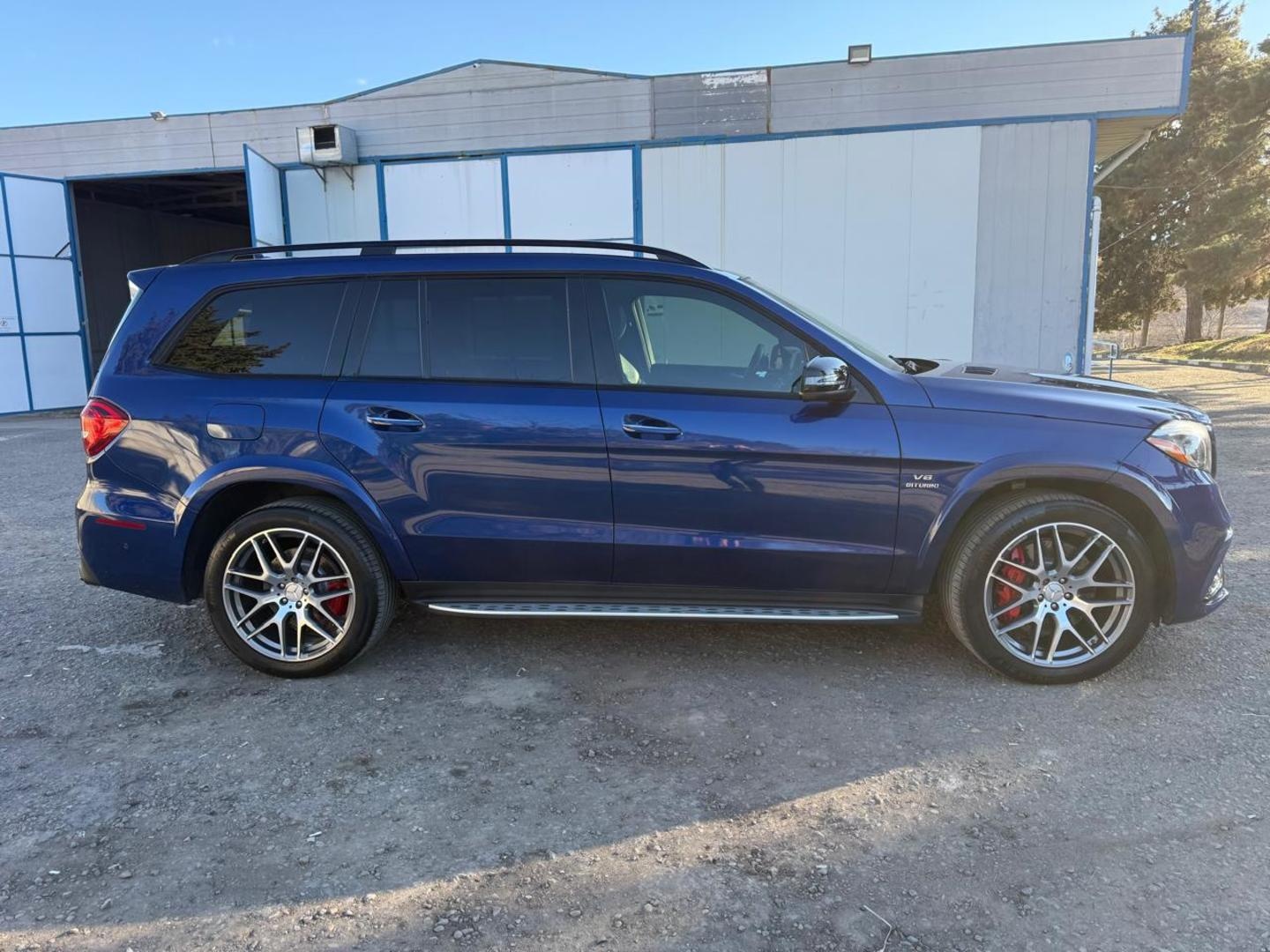 Mercedes-Benz GLS 63 AMG - фото 2