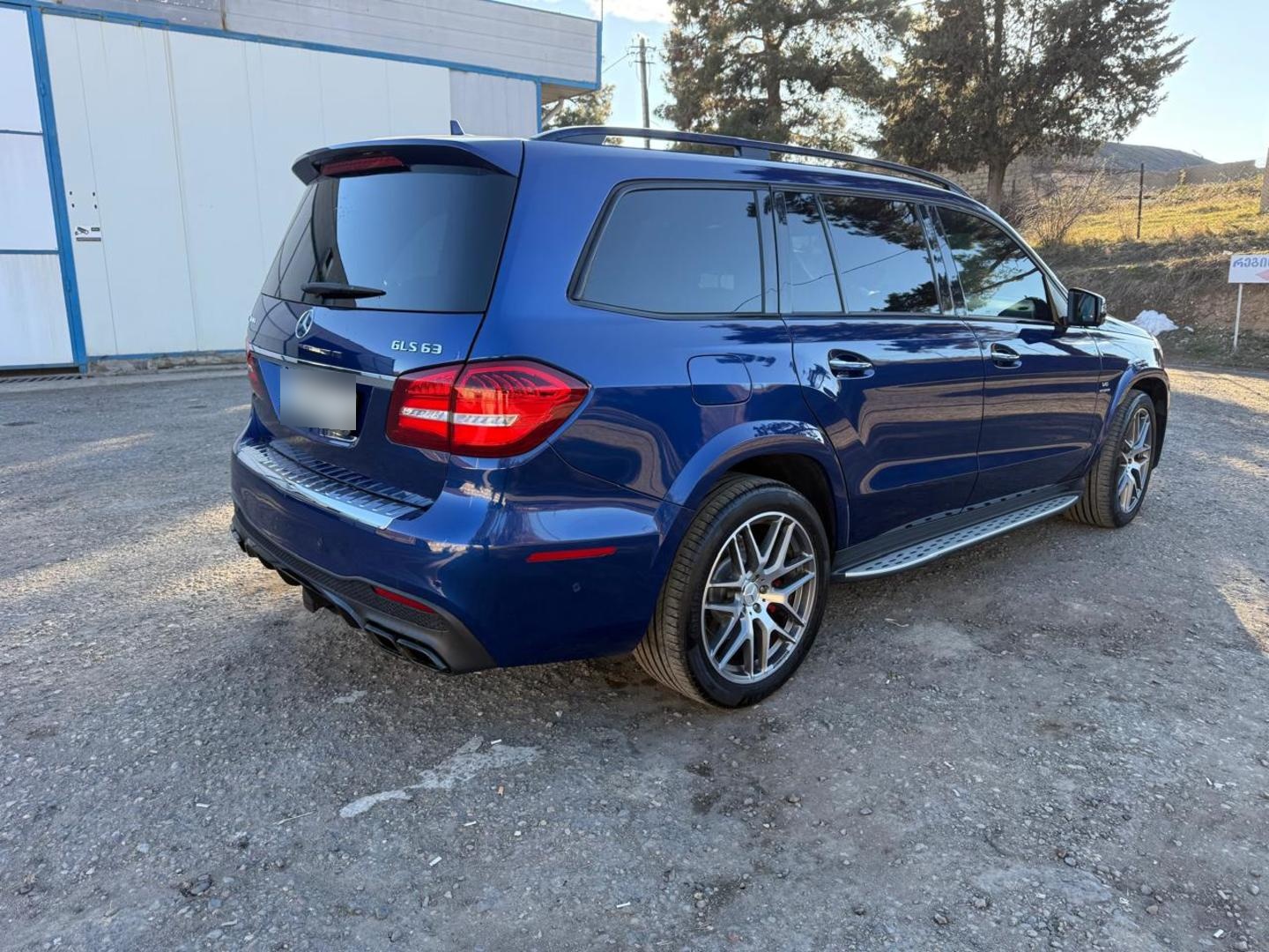 Mercedes-Benz GLS 63 AMG - фото 3