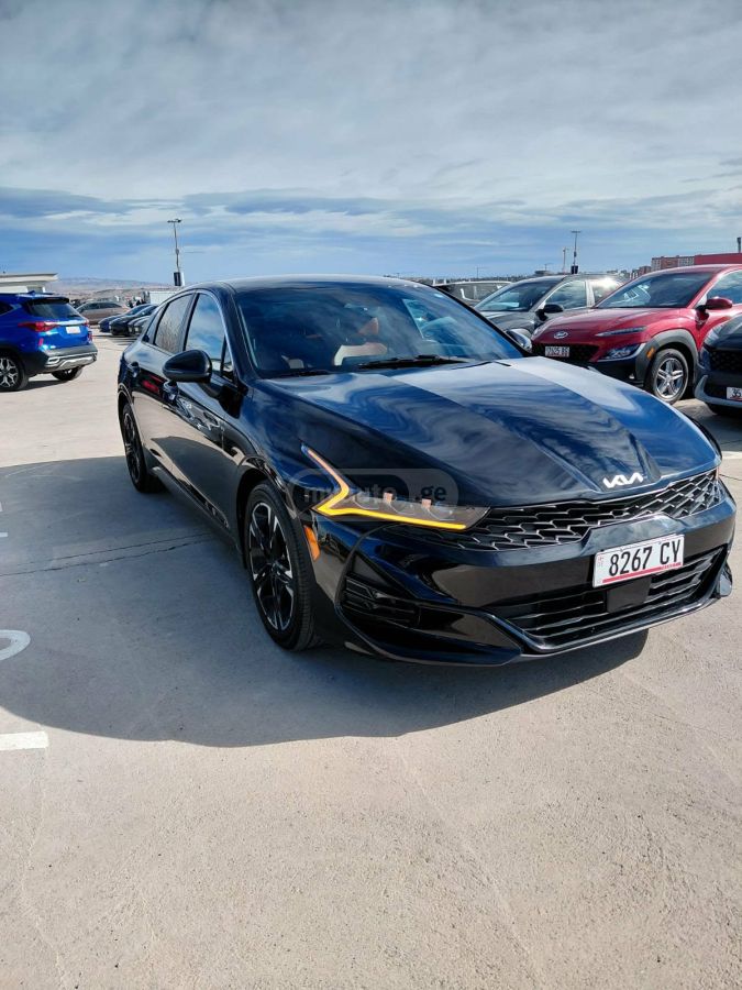 Kia K5 - фото 1