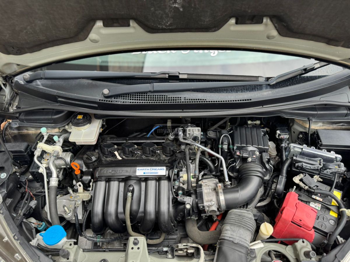 Honda FIT - фото 1