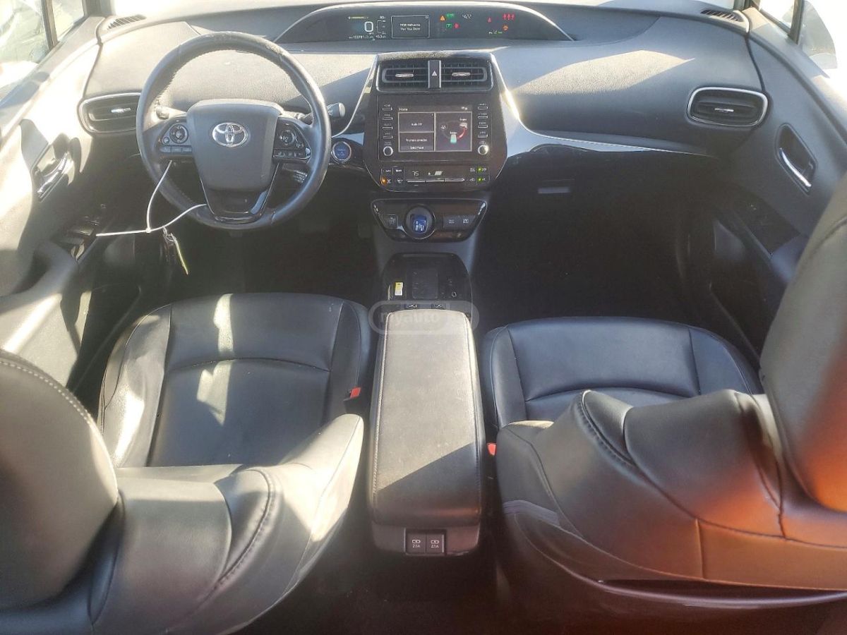 Toyota Prius - фото 8