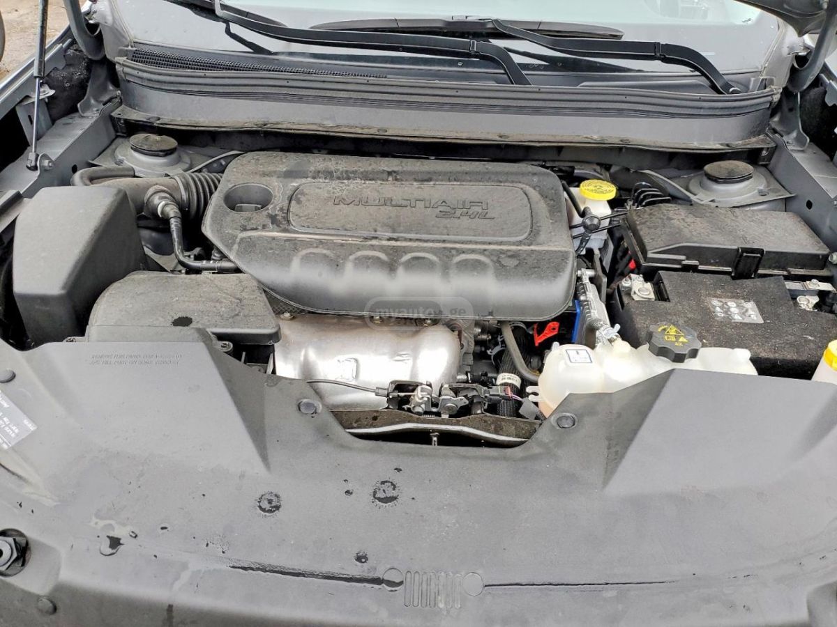 Jeep Altitude Lux 4dr 4x4 Automatic — миниатюра 10