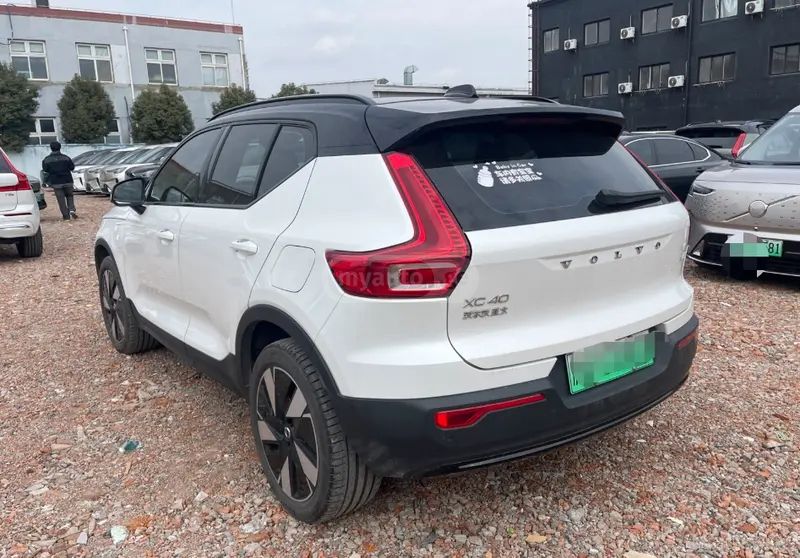 Volvo XC 40 2024 — миниатюра 4