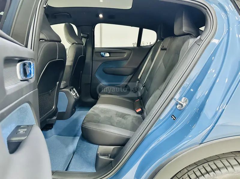 Volvo C40 2023 — миниатюра 12