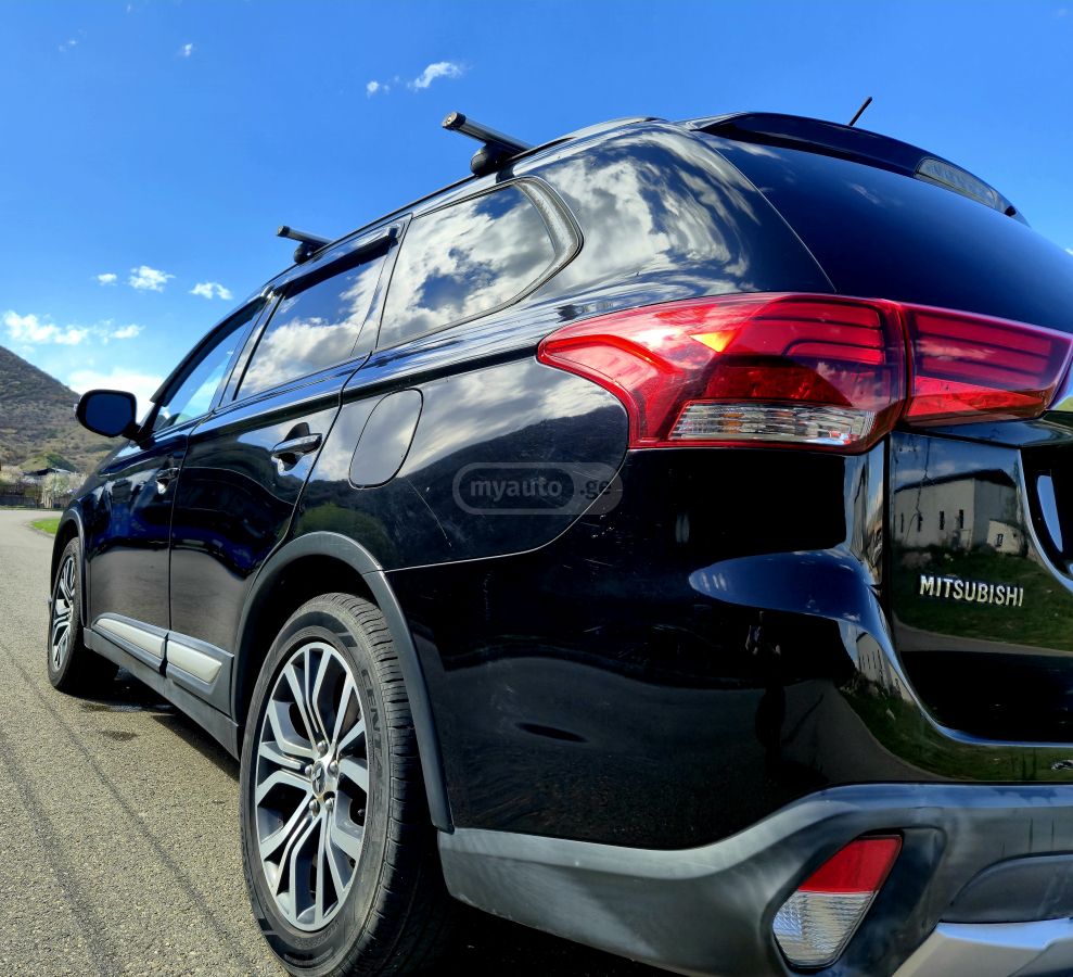 Mitsubishi Outlander - фото 10