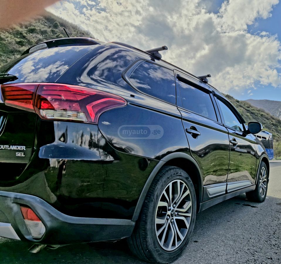 Mitsubishi Outlander - фото 11
