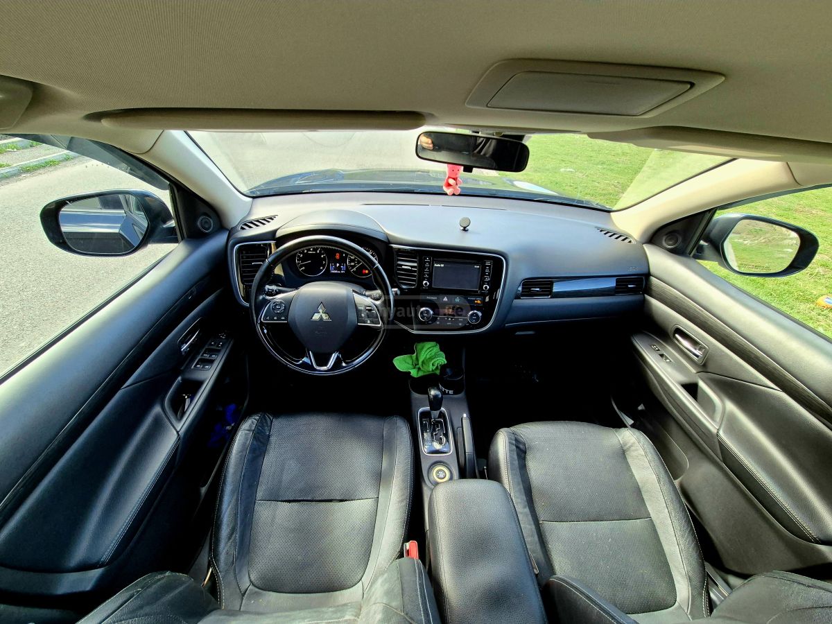 Mitsubishi Outlander - фото 15