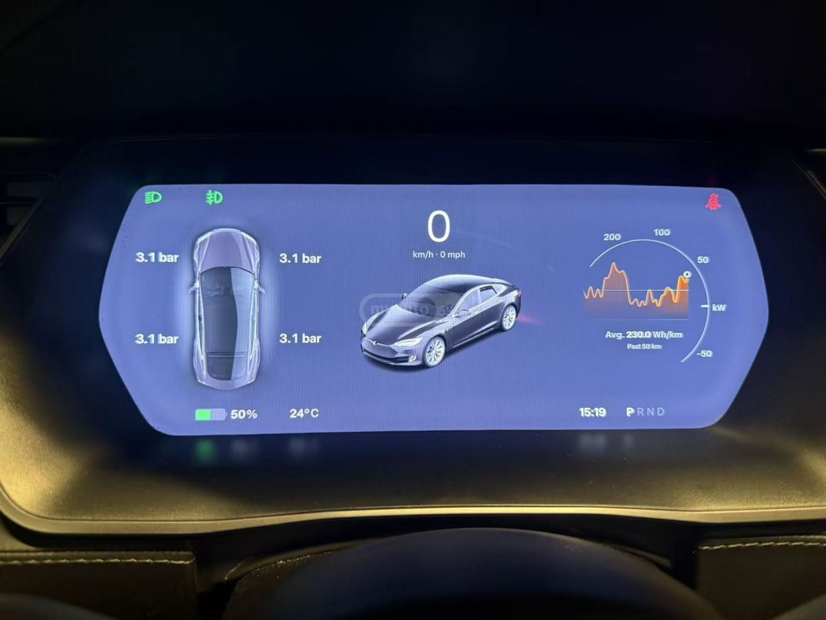 Tesla Model S - фото 10