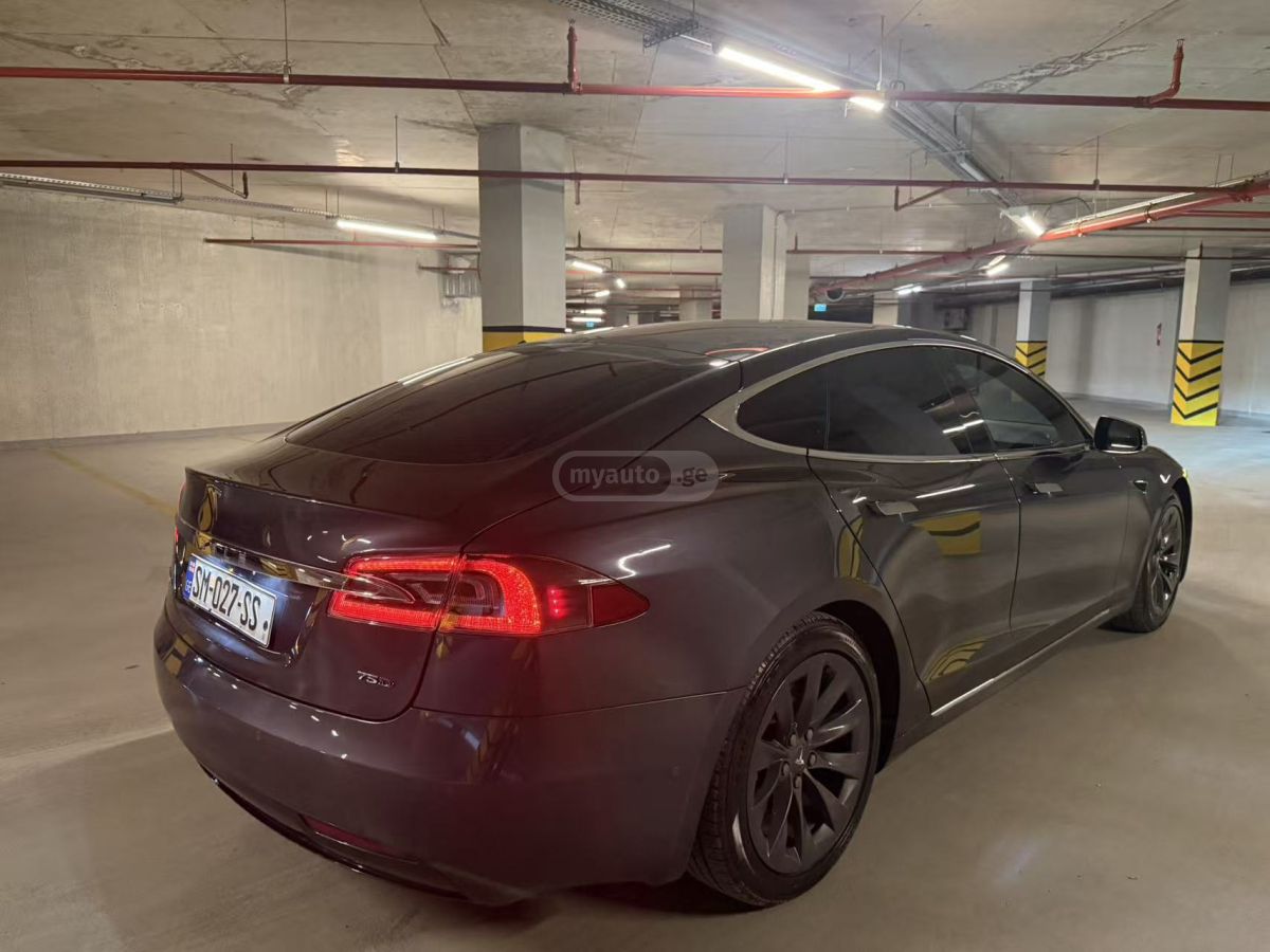 Tesla Model S - фото 5