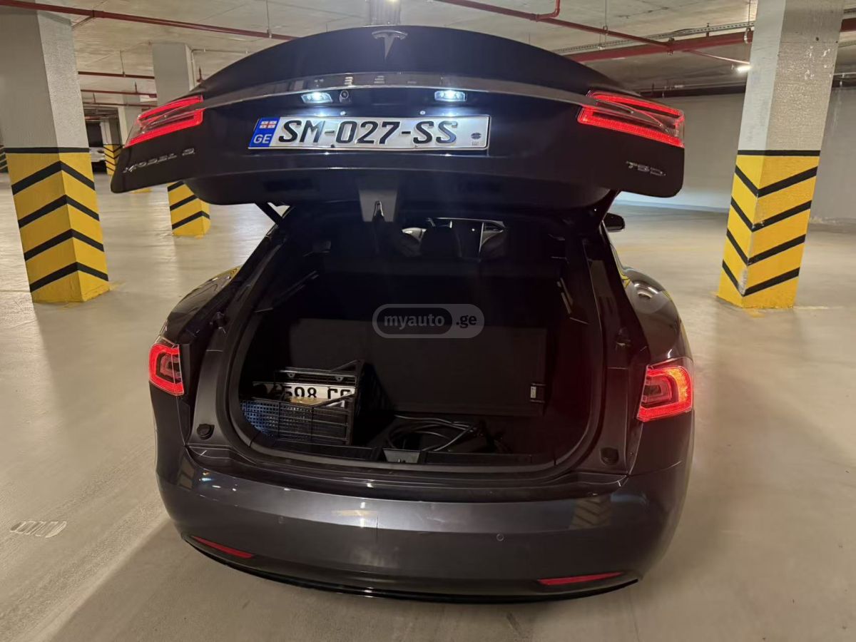 Tesla Model S - фото 6