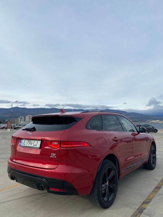 Jaguar F-Pace - фото 7
