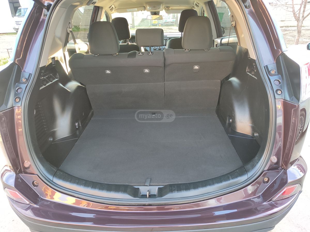 Toyota RAV 4 - фото 13