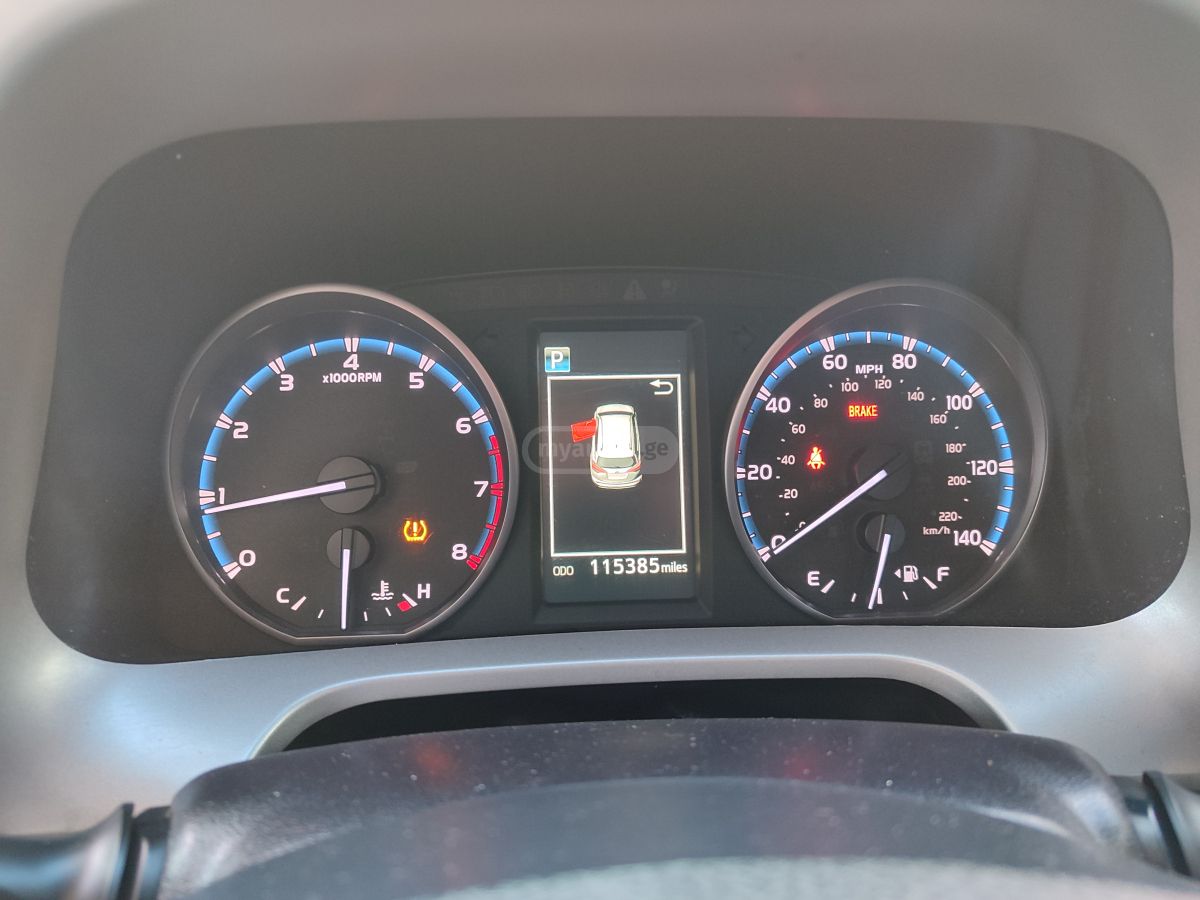 Toyota RAV 4 - фото 3