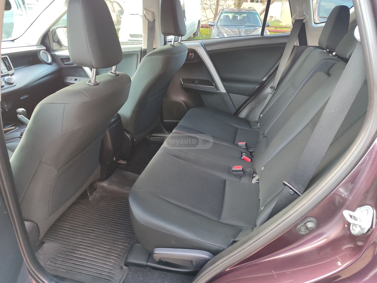 Toyota RAV 4 - фото 5