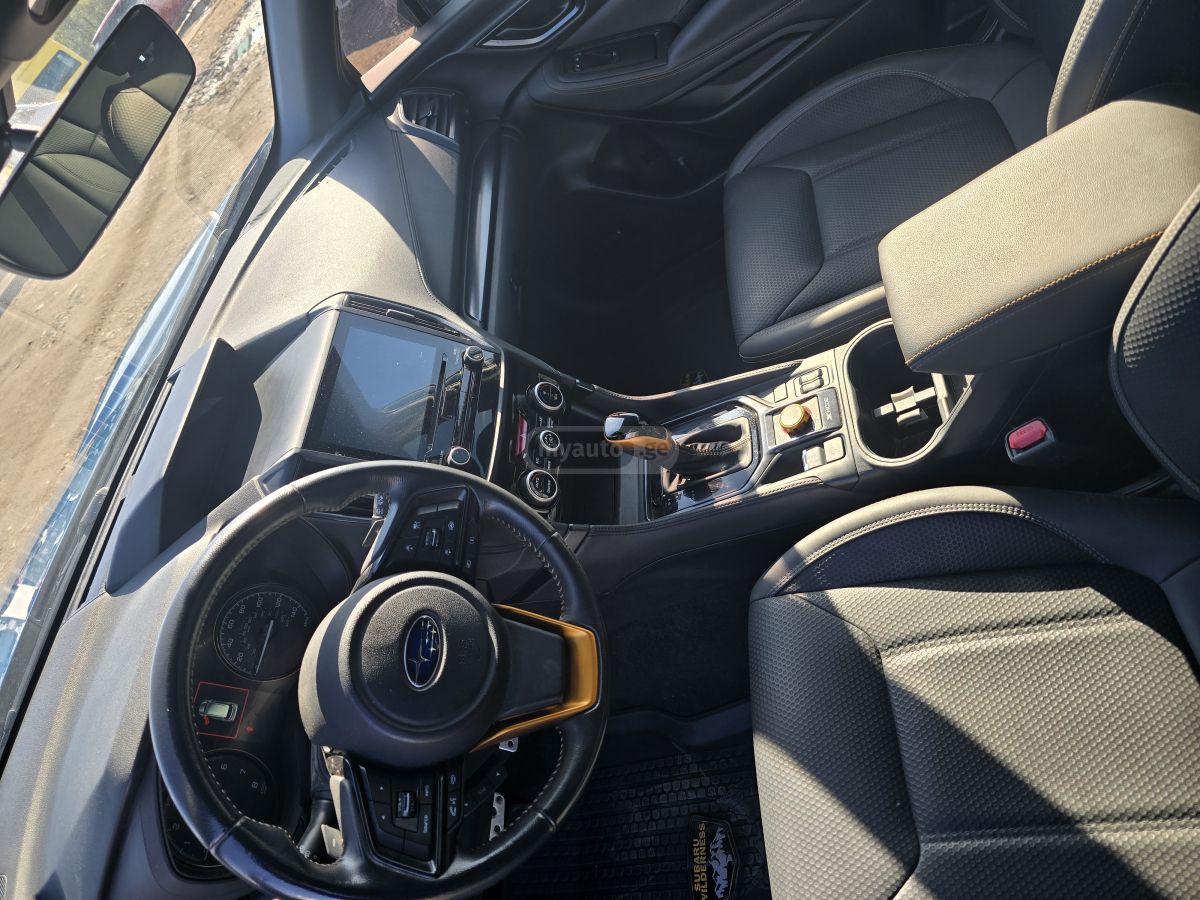 Subaru Limited 4dr All-Wheel Drive CV — миниатюра 11