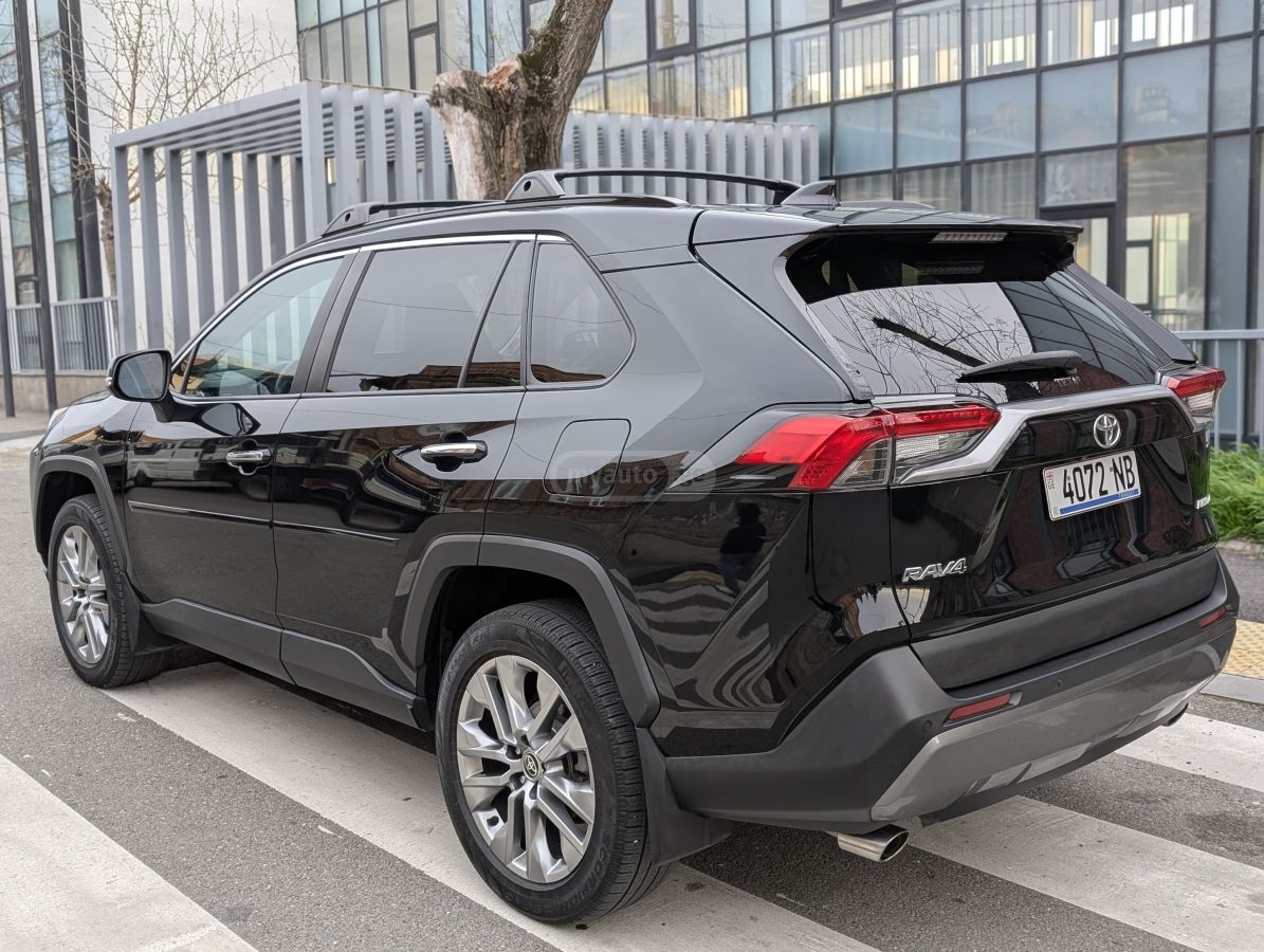 Toyota RAV 4 - фото 15