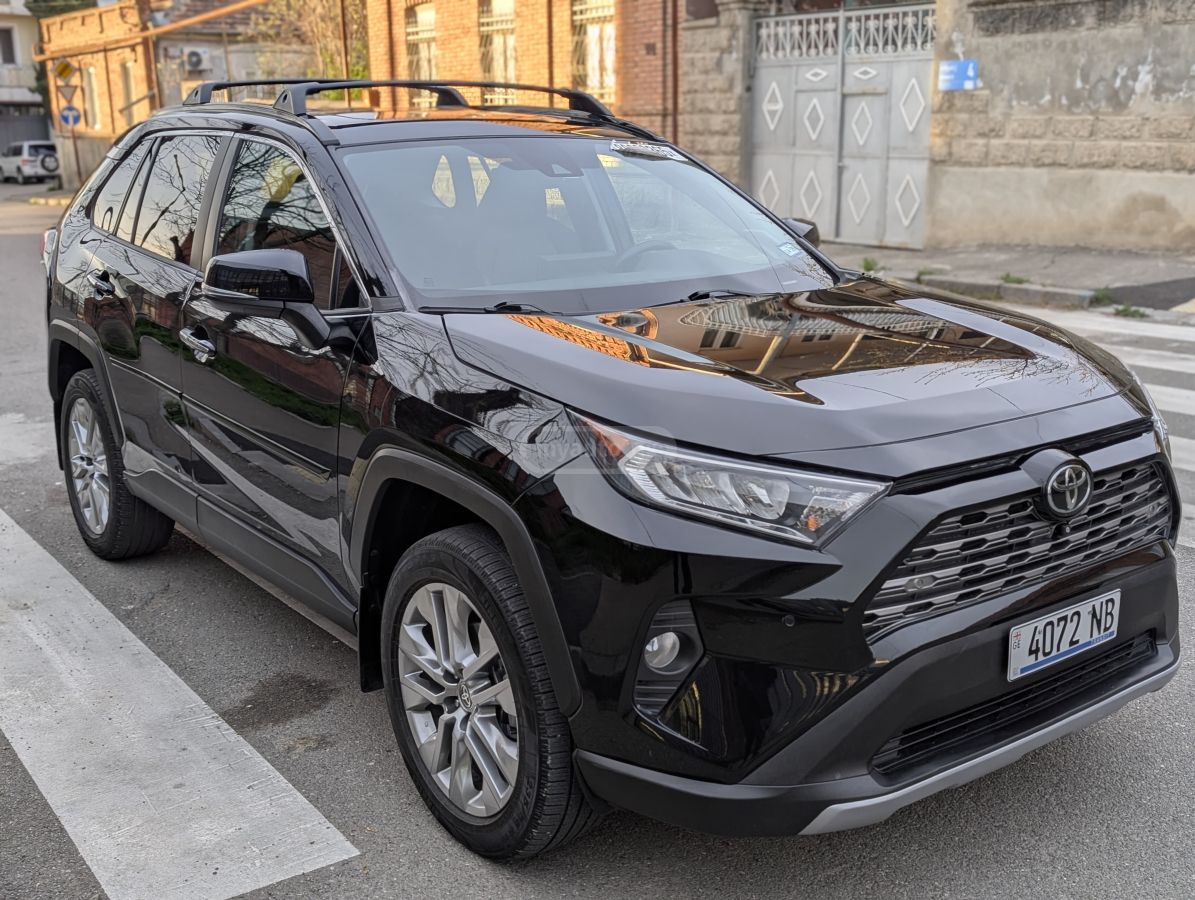 Toyota RAV 4 - фото 4