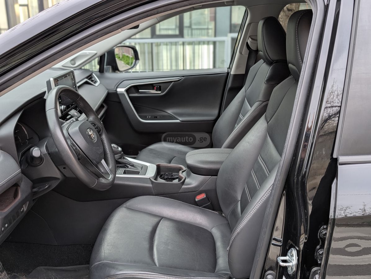 Toyota RAV 4 - фото 6