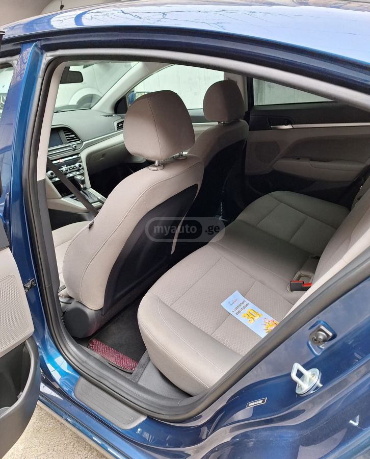 Hyundai Elantra - фото 8