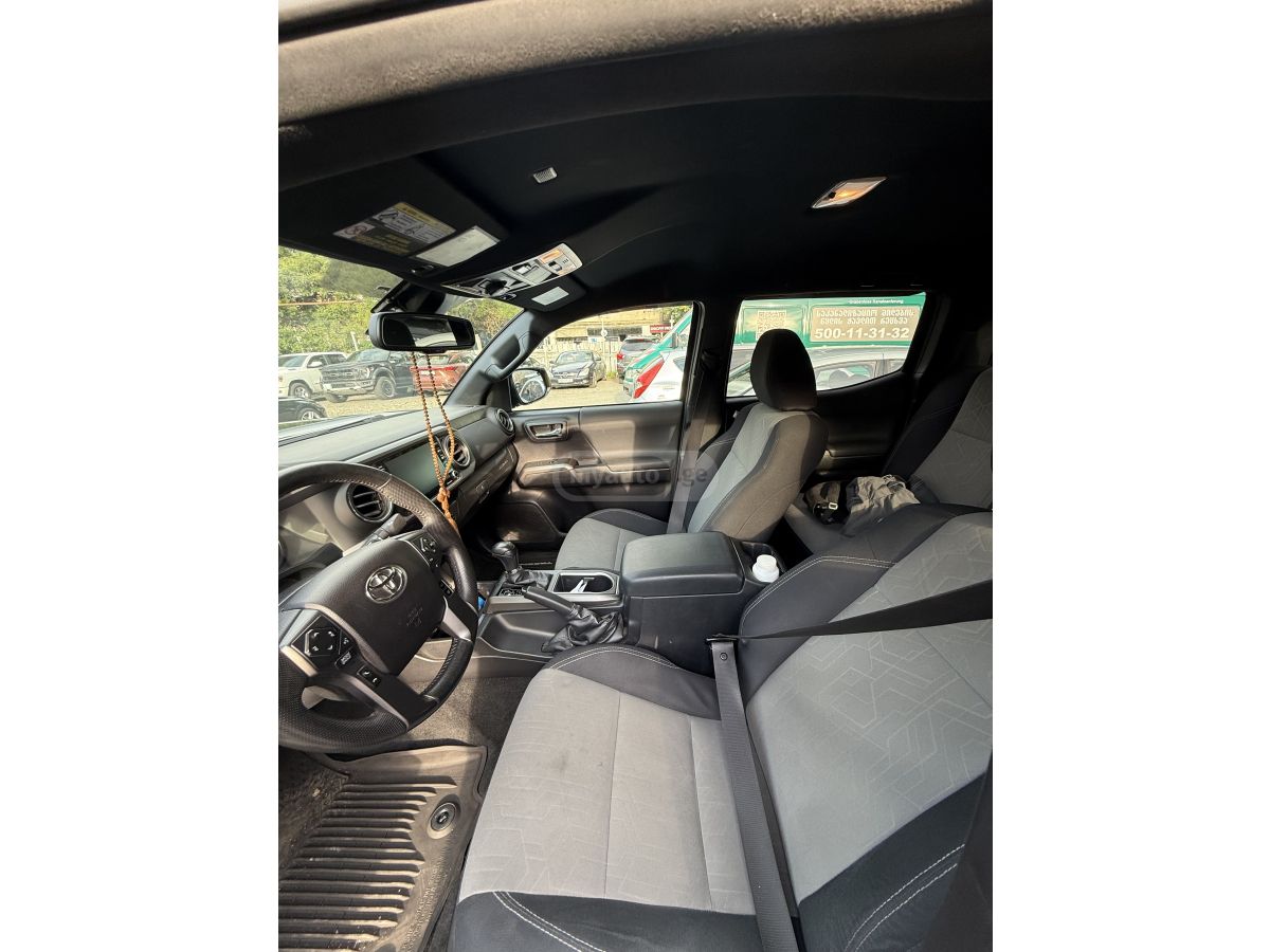 Toyota Tacoma - фото 11