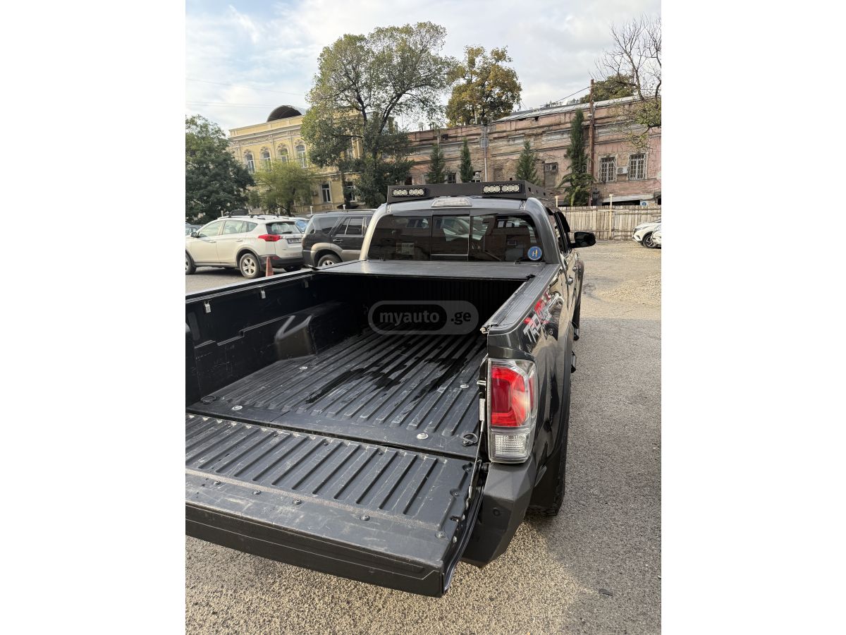 Toyota Tacoma - фото 7