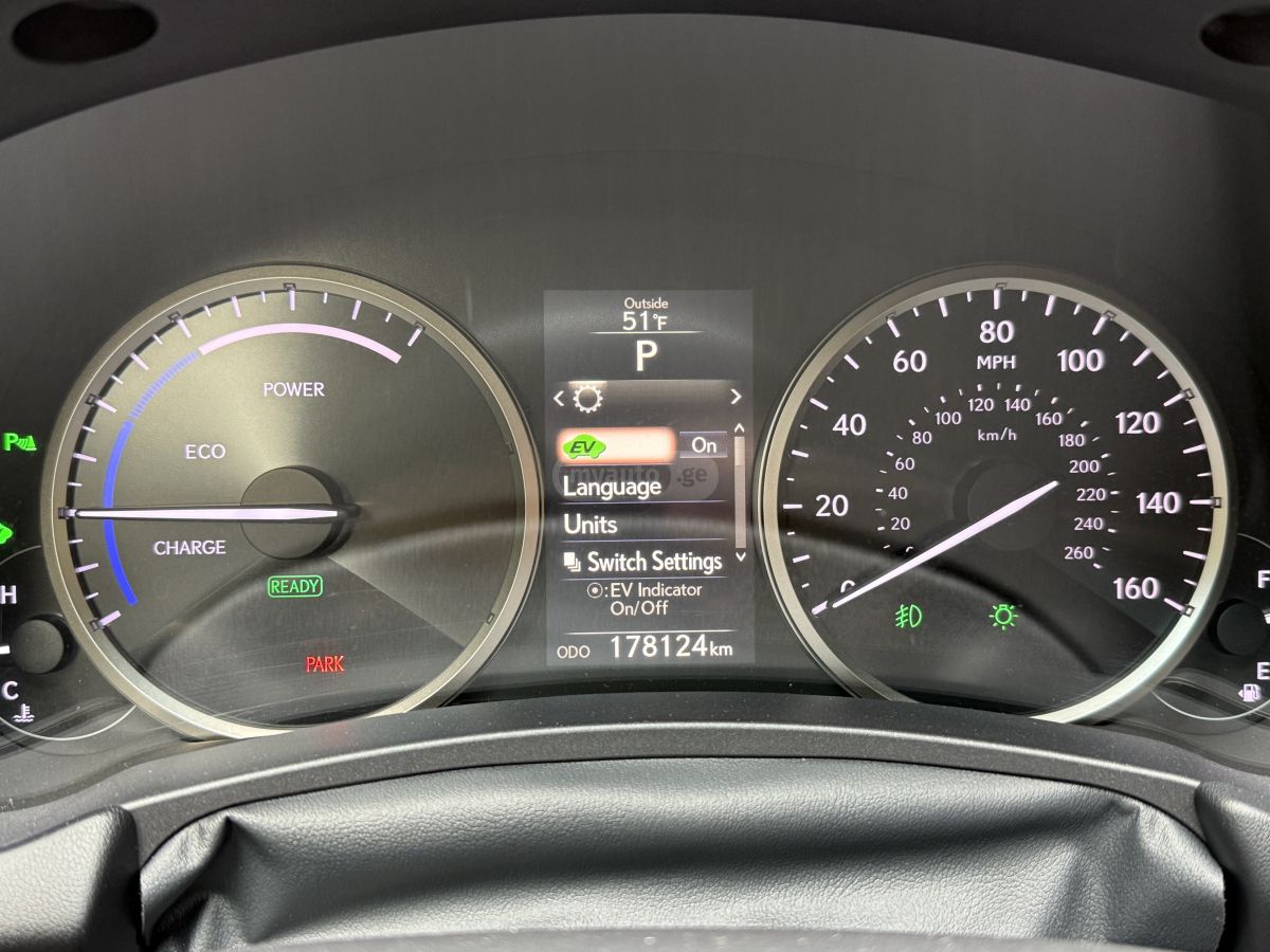 Lexus NX 300 - фото 11