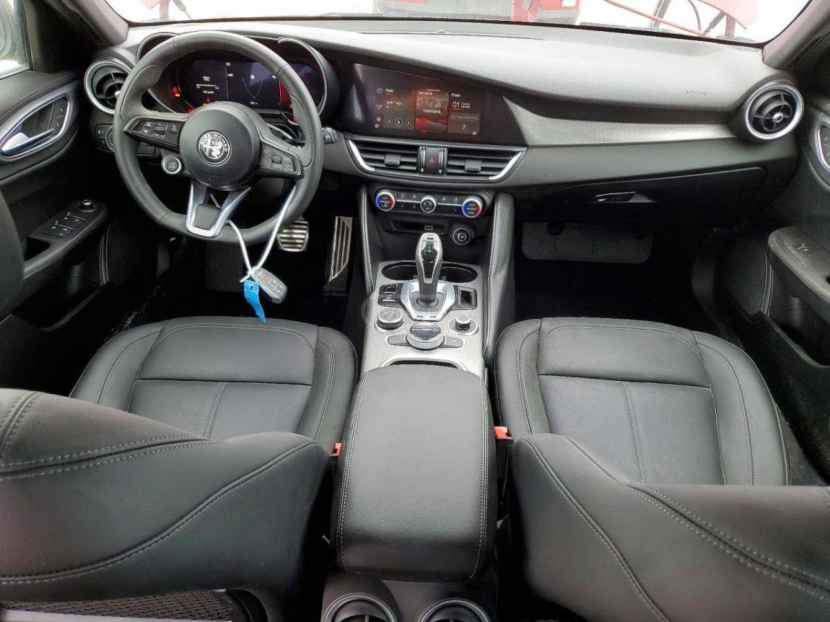 Alfa Romeo Giulia - фото 8