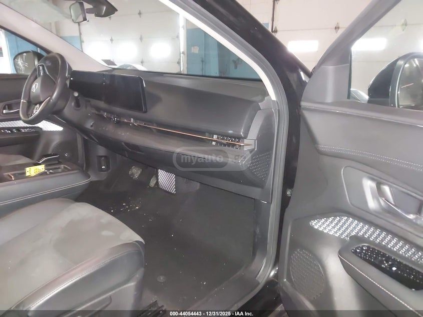 Nissan ENGAGE 4dr Front-Wheel Drive A — миниатюра 5