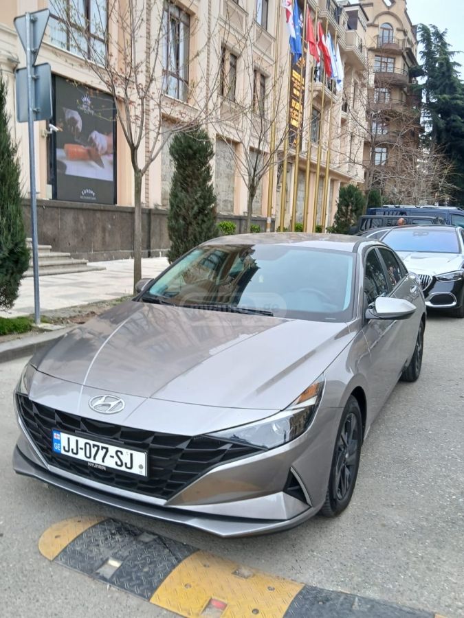 Hyundai Elantra - фото 10