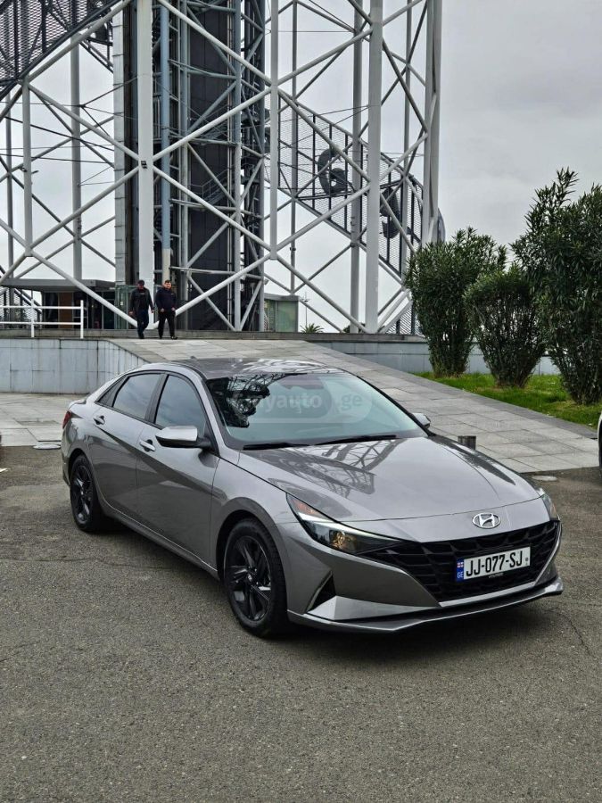 Hyundai Elantra - фото 2