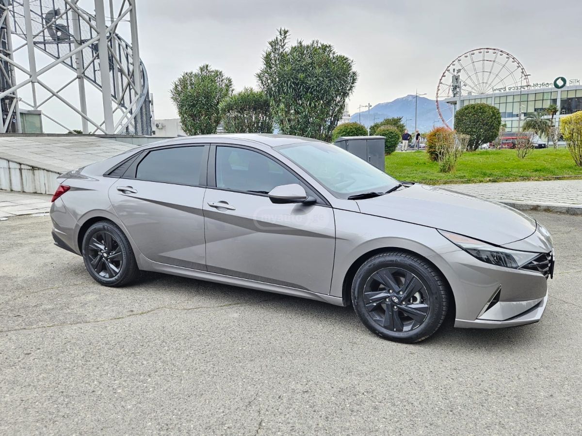 Hyundai Elantra - фото 5