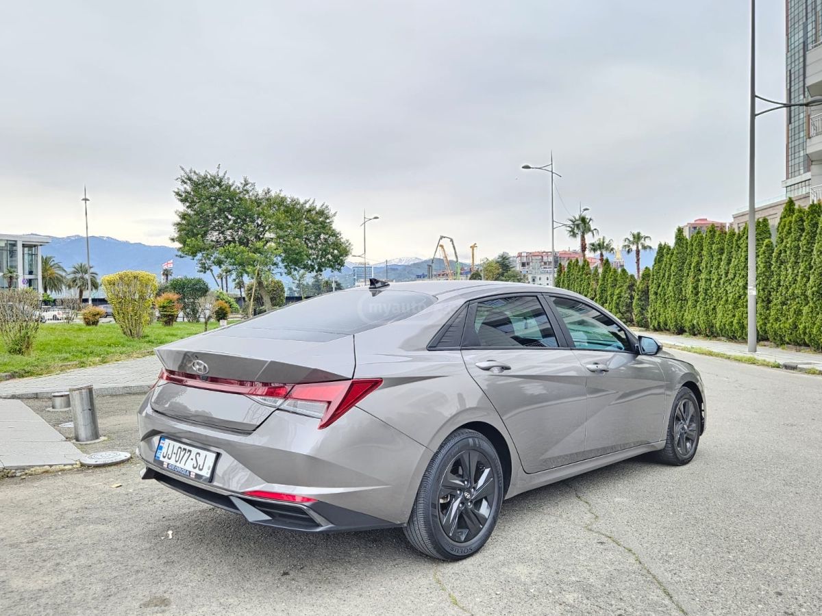 Hyundai Elantra - фото 6