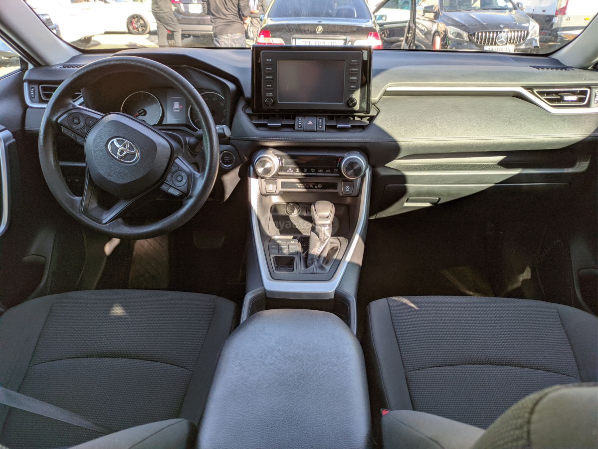 Toyota Rav 4 - фото 7