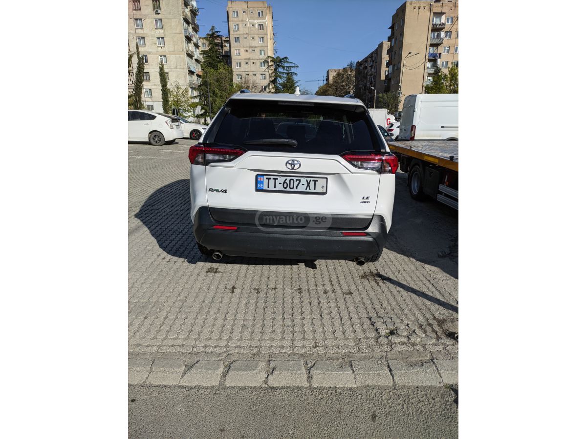 Toyota Rav 4 - фото 9