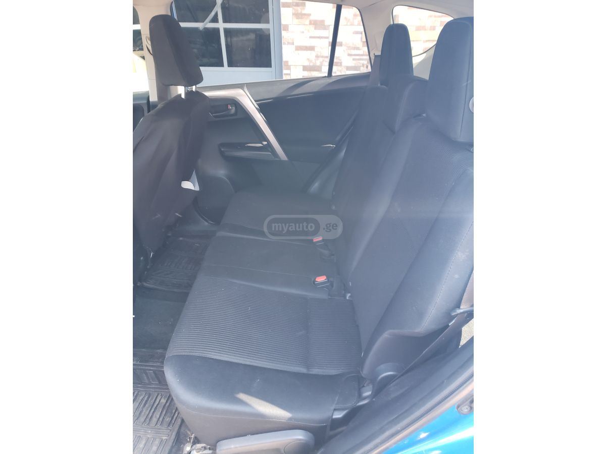 Toyota Rav 4 - фото 10