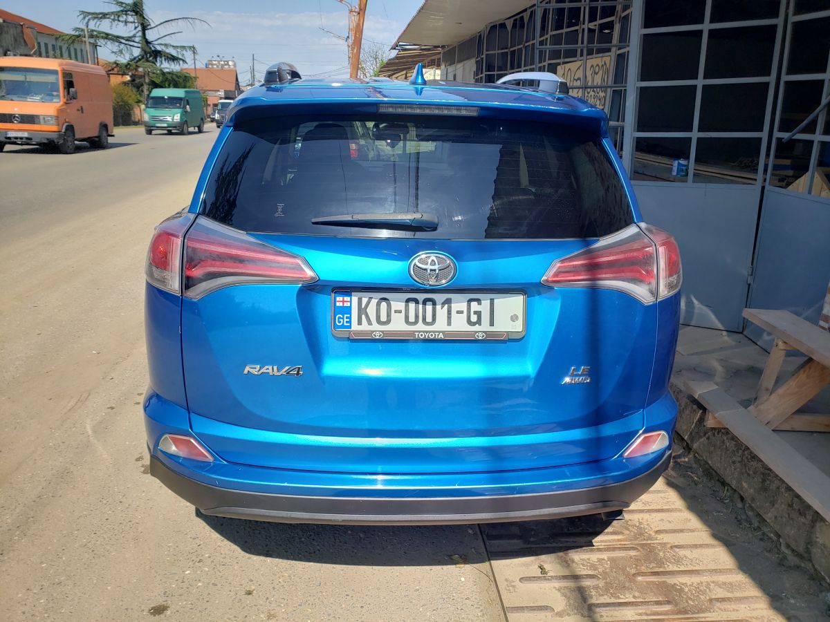 Toyota Rav 4 - фото 8