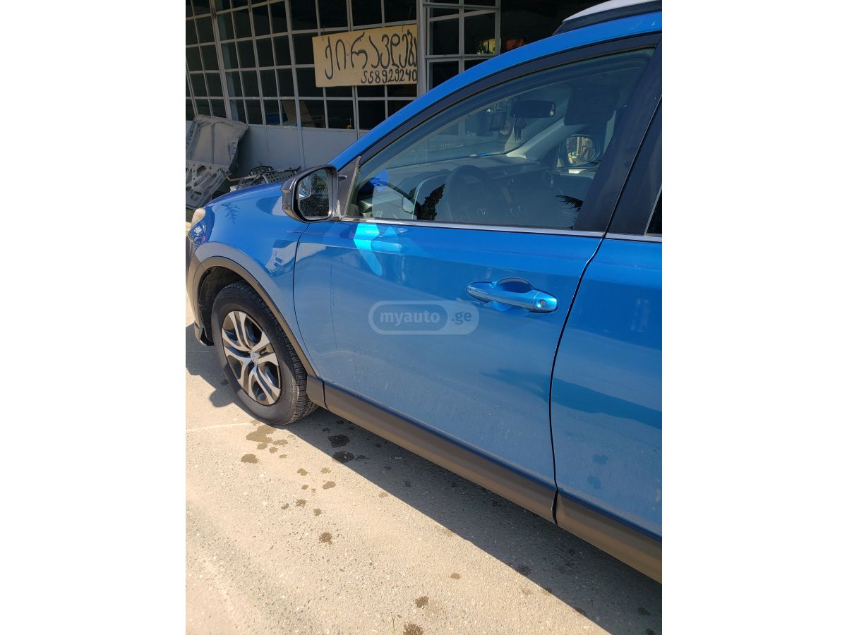 Toyota Rav 4 - фото 9
