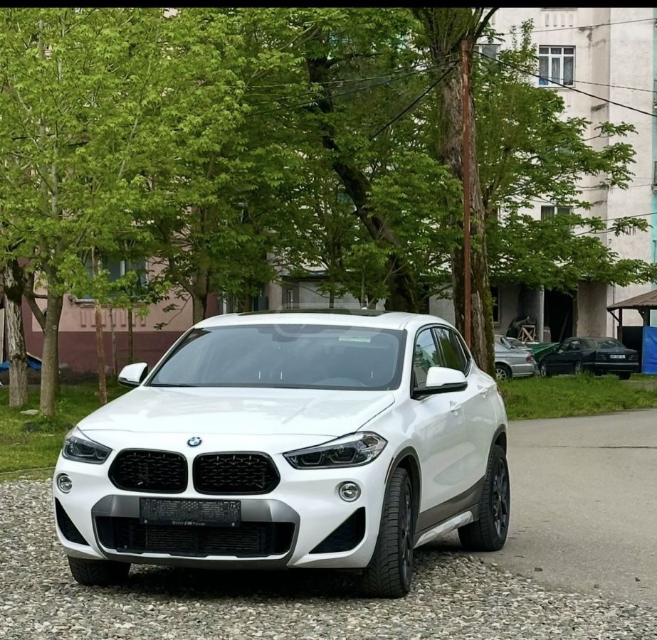 BMW X2 - фото 1