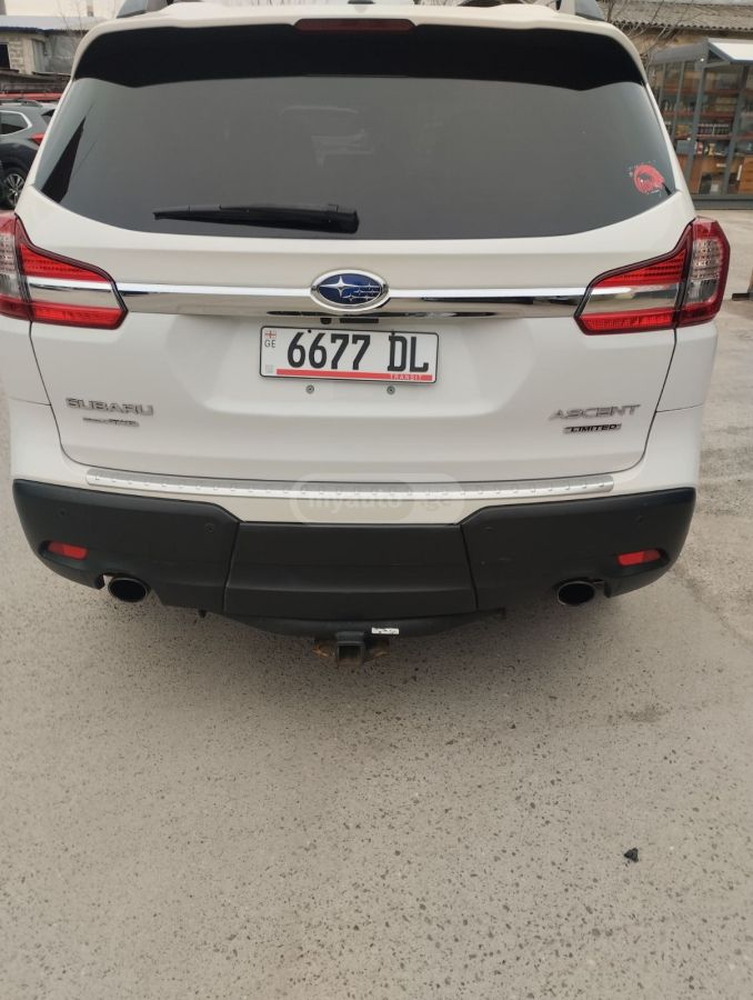 Subaru Limited All-Wheel Drive CVT — миниатюра 9