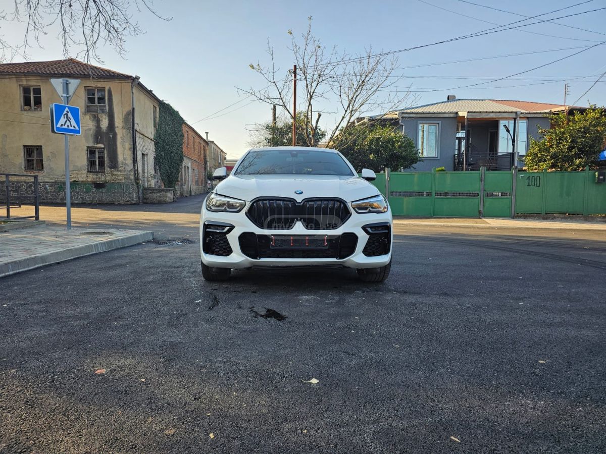 BMW X6 - фото 7