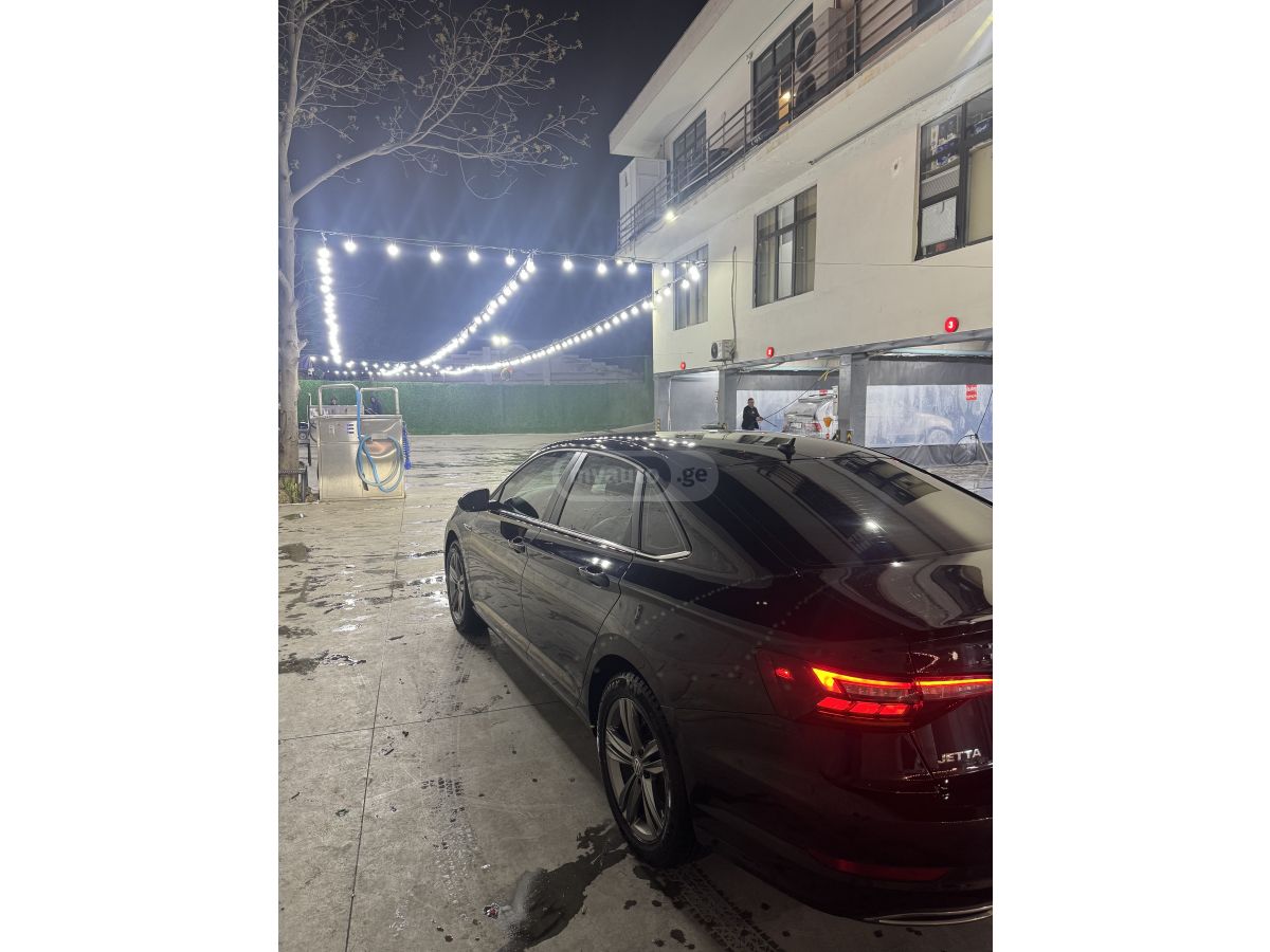 Volkswagen Jetta - фото 4