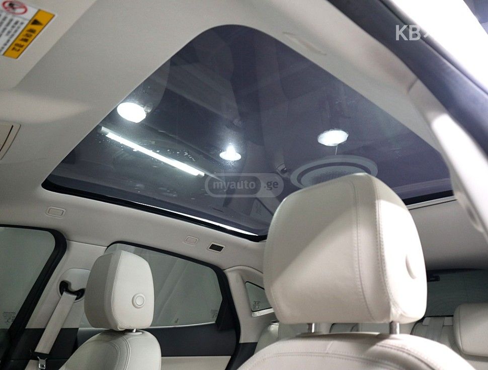 Jaguar E-Pace - фото 11