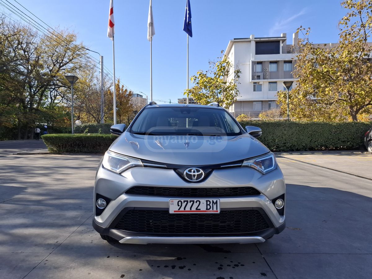 Toyota RAV 4 - фото 3