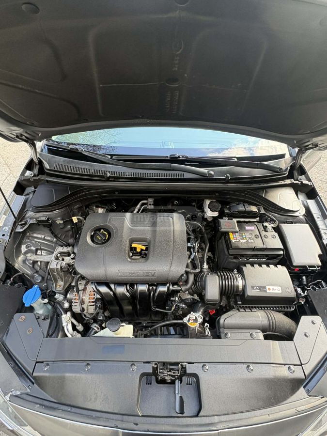 Hyundai Elantra - фото 8