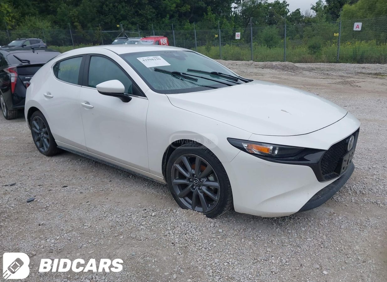 Mazda Mazda 3 - фото 1