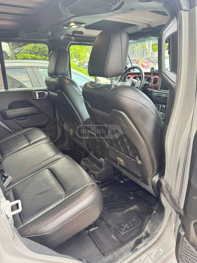 Jeep Wrangler - фото 7