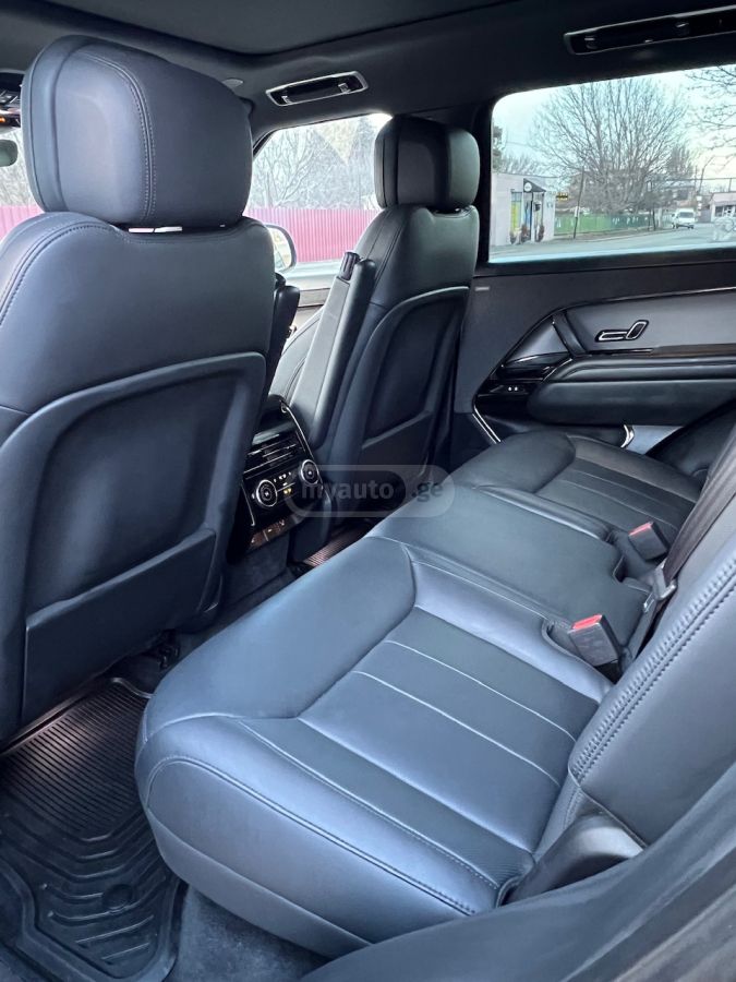 Land Rover SE Dynamic 4dr 4x4 Automatic — миниатюра 10