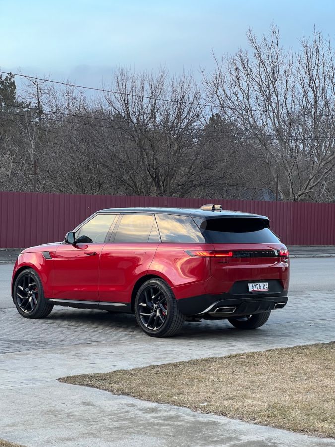 Land Rover SE Dynamic 4dr 4x4 Automatic — миниатюра 13